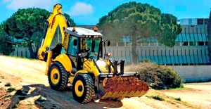 The Newest Marble-Cutting New Holland Backhoe GORAN